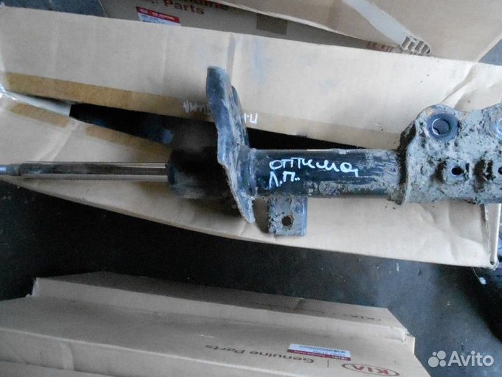 Амортизатор передний левый Kia Optima 2010-2016