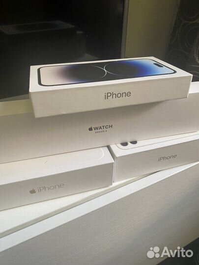 Оригинальные коробки iPhone