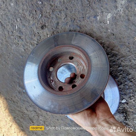 Тормозной диск передний Opel Corsa C Z12XEP 2006