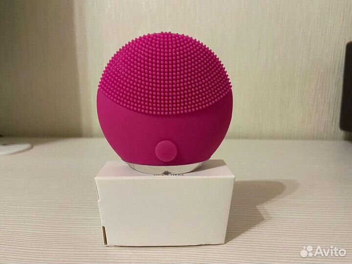 Очищающая электрическая щеточка для лица