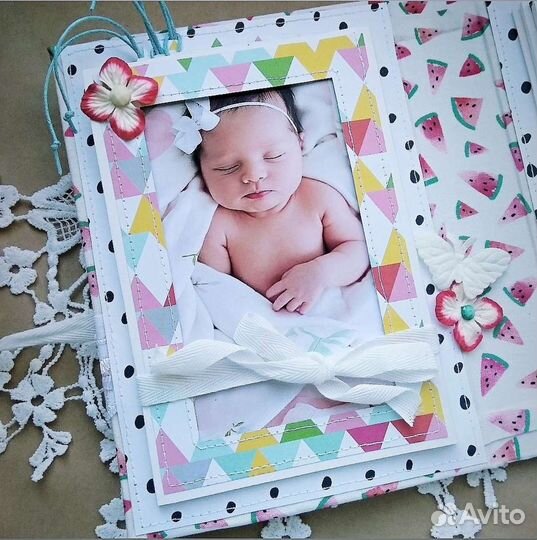 Фотоальбом и сенсорная игрушка