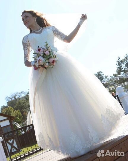 Свадебное платье