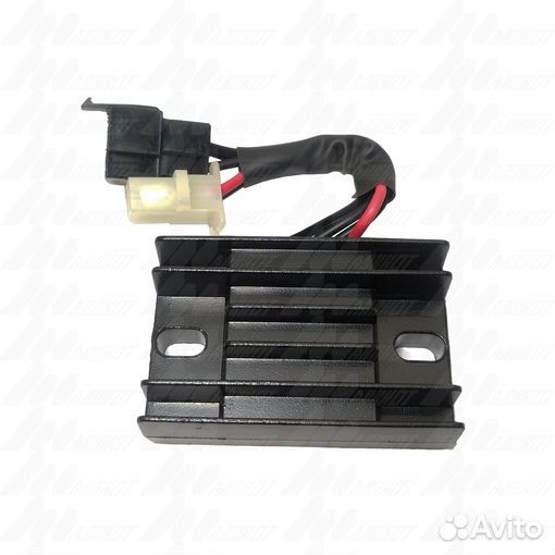 Реле зарядки (выпрямитель / регулятор напряжения)