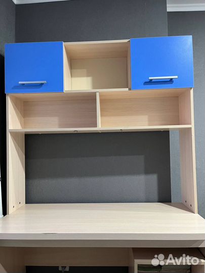 Письменный стол для школьника