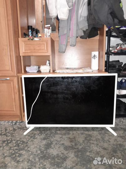 Телевизор на запчасти