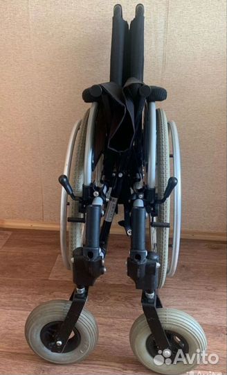 Коляска инвалидная