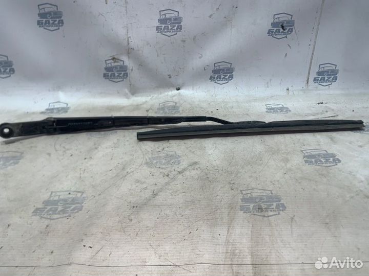 Дворник лобового стекла левый Toyota Vista SV30