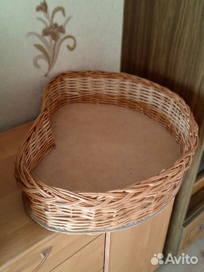 Корзинка плетеная для кошек