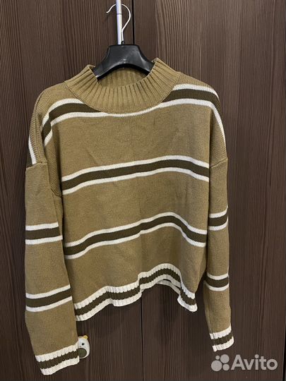 Свитер тонкий женский