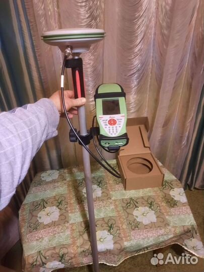 Спутниковый приемник Leica GS 05