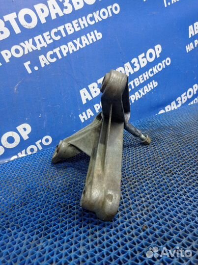 Кронштейн кпп Renault Logan 2 седан 2014