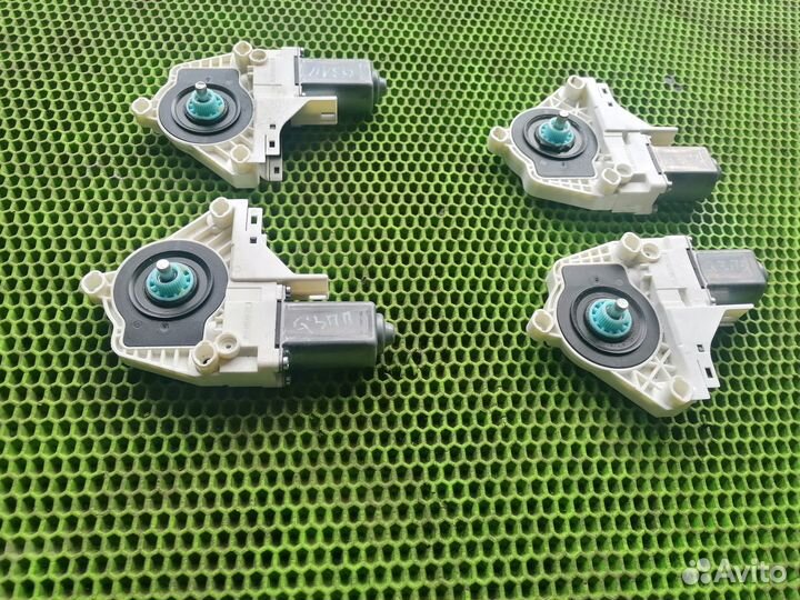 Моторчик стекла на VW Touаrеg 10-18 Audi Q3