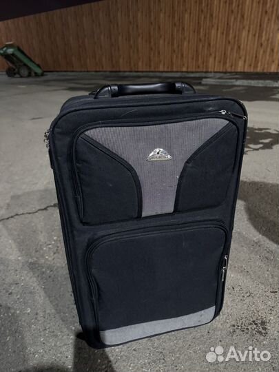 Чемодан на колесах