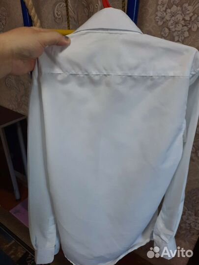 Рубашки белые