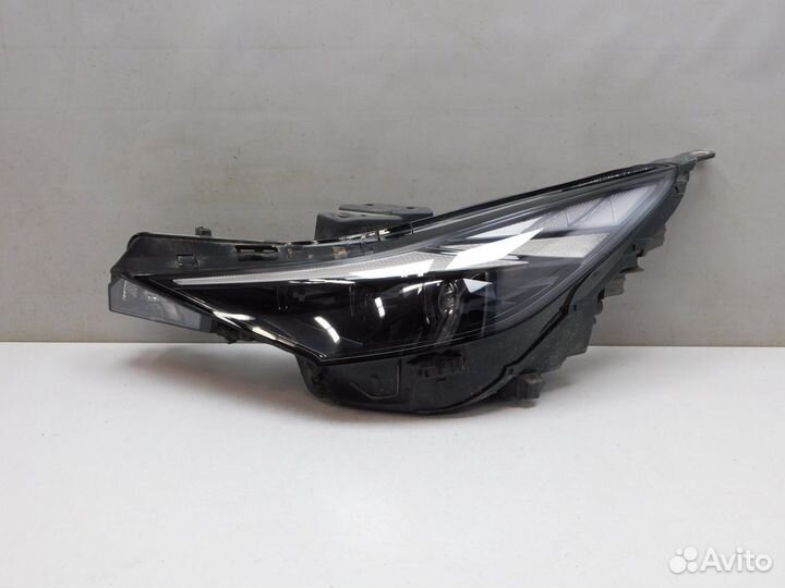 Фара левая Hyundai Elantra