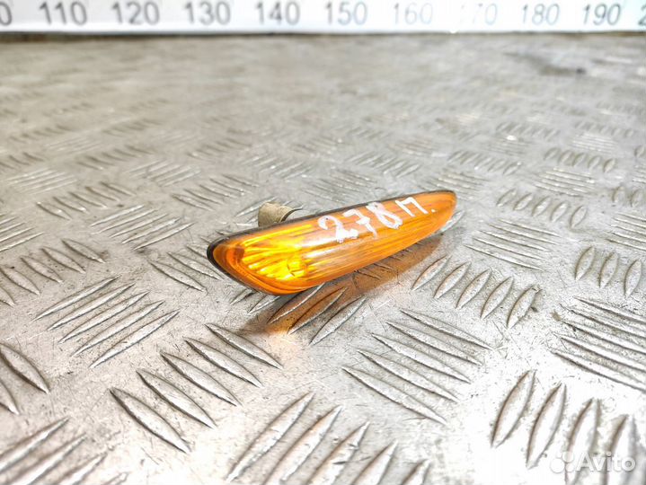 Повторитель в крыло правый Bmw X3 e83 2004-2010