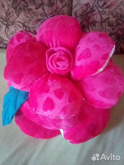 Подушка ручной работы Роза