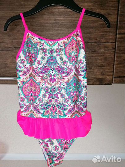 Новый купальник 146р