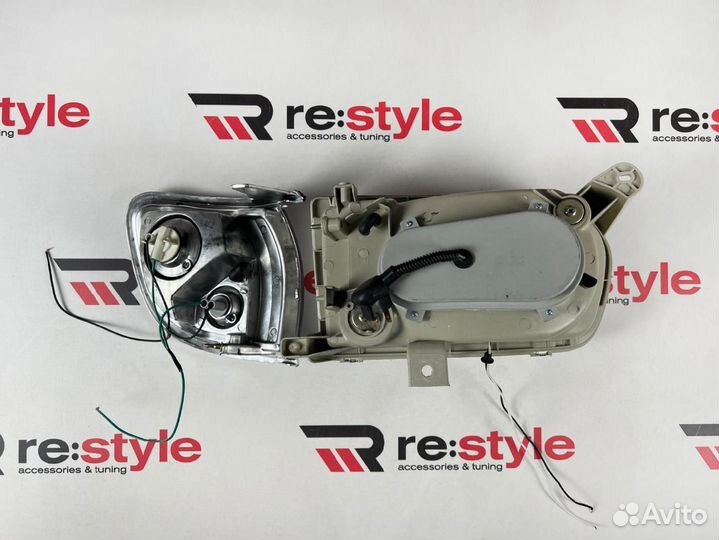 Фары Nissan Terrano R50 LED Белые U1950