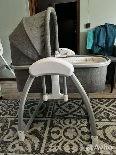 Детская кроватка, мобиль