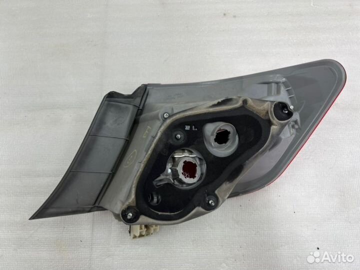 Фонарь наружный задний левый Toyota Camry V50