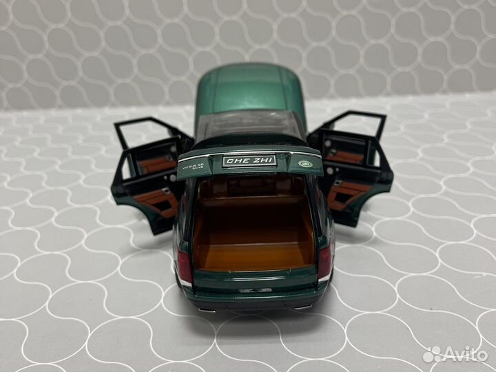 Металлическая модель Range Rover 1:24