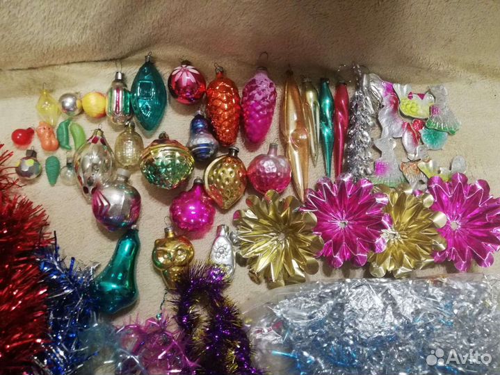 Елка искусственная СССР и елочные игрушки