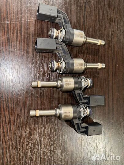 Форсунка Volkswagen Passat B7 1.4 TSI caxa 2012