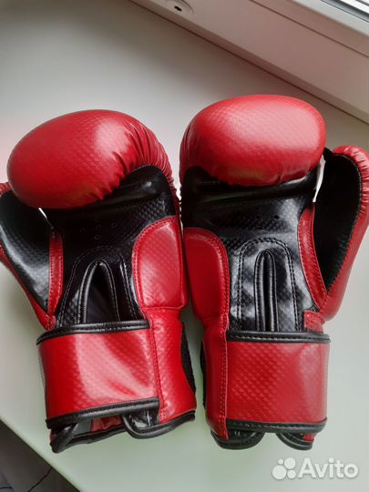Боксерские перчатки 8 oz