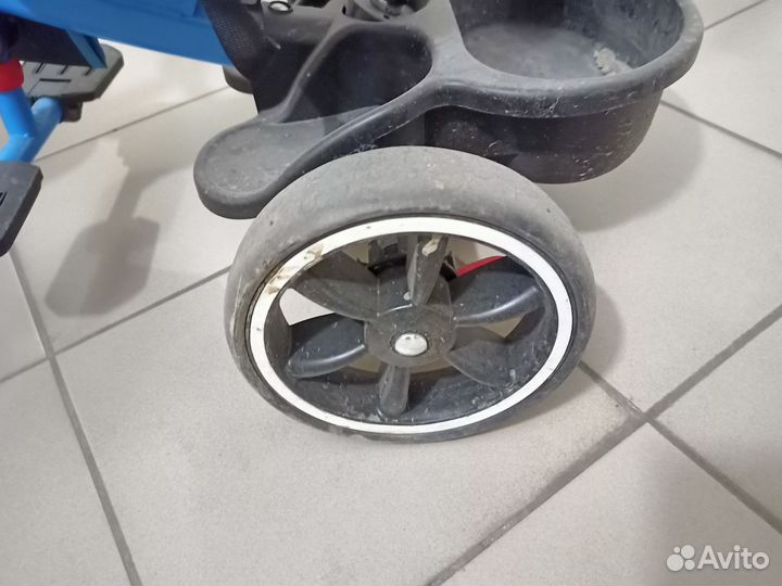 Коляска-велосипед с ручкой