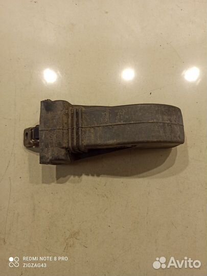 Ограничитель двери(задний левый)