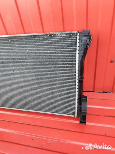 Радиатор mercedes w204 w212 w207