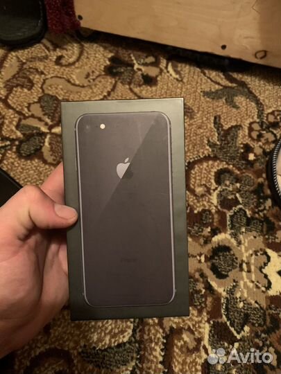 iPhone 8, 64 ГБ