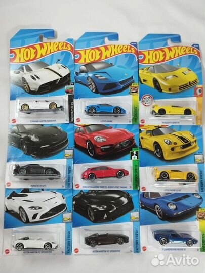 Hot wheels Lotus, Pagani, Aston, Maclaren, Bentley