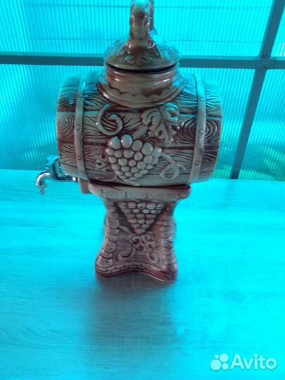 Бочонок для напитков с краником