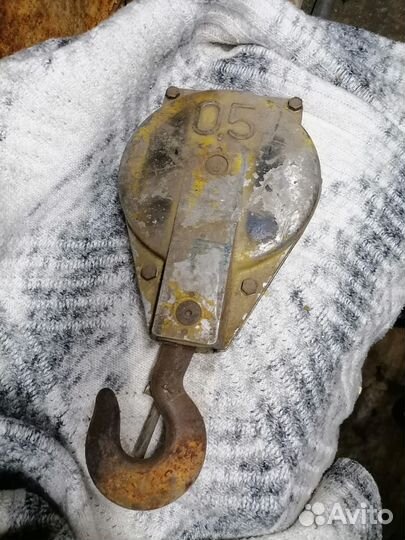 Крюк для тельфера