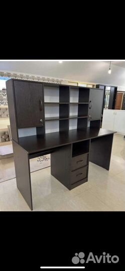 Письменный стол