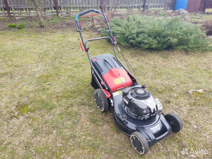 Газонокосилка бензиновая самоходная бу