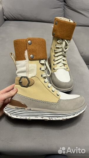 Ботинки зимние женские Deckers Lab