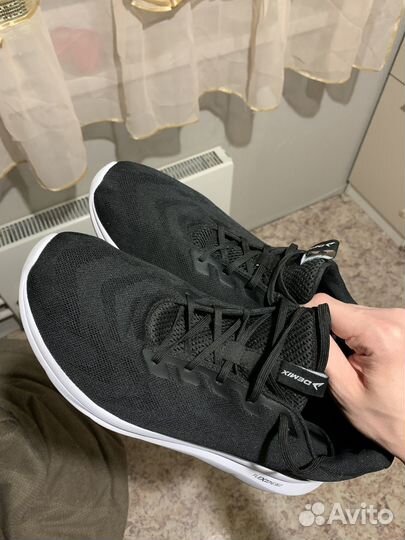 Кроссовки Demix 47 размер 31,5 см