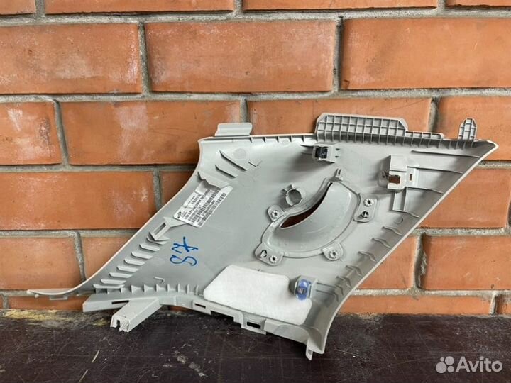 Обшивка стойки кузова задняя левая Land Rover