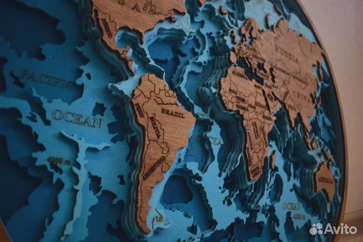Деревянная карта мира