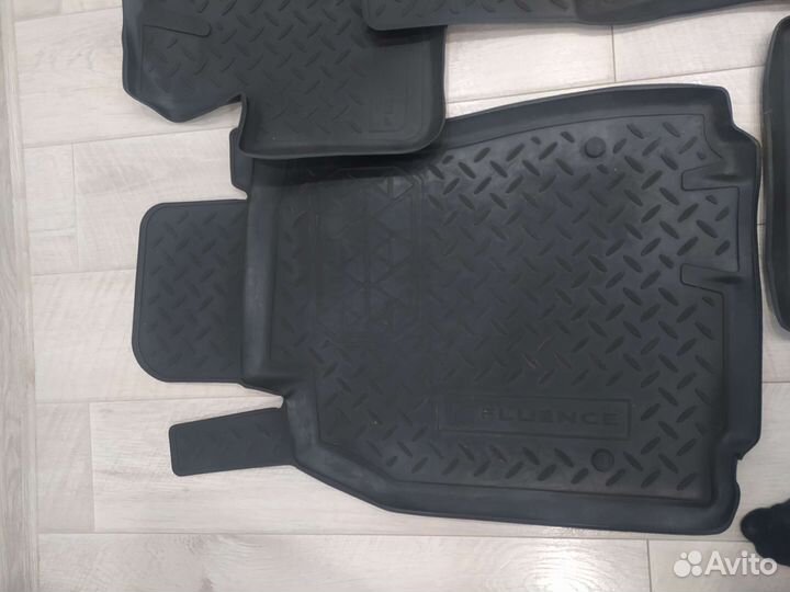 Автомобильные коврики резиновые