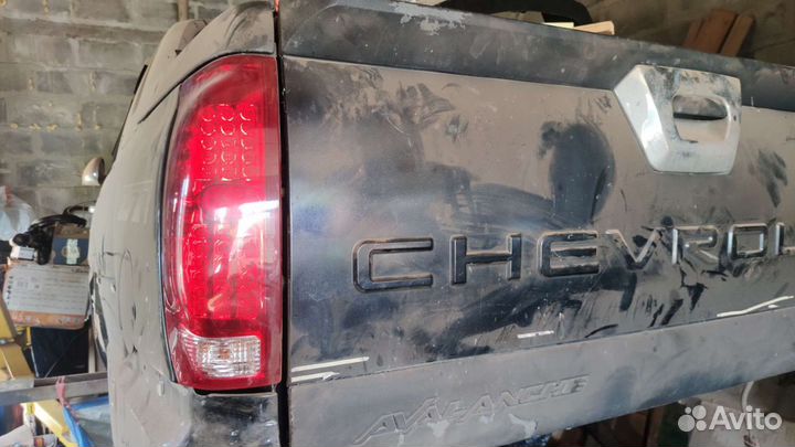 Фары заднии Chevrolet Avalanche Z71 1500-2500