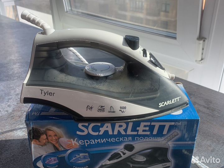 Утюг Scarlett с керамической подошвой 1600w