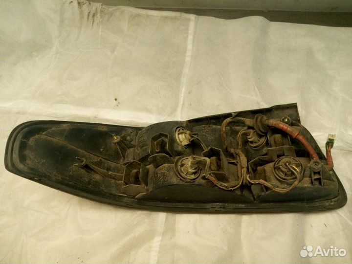 Фонарь задний правый Toyota Curren ST206 3SFE