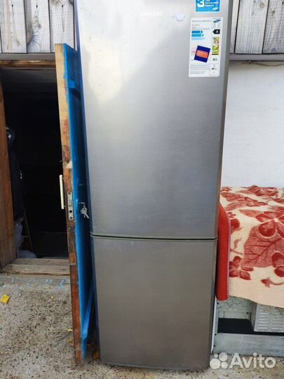 Холодильник samsung