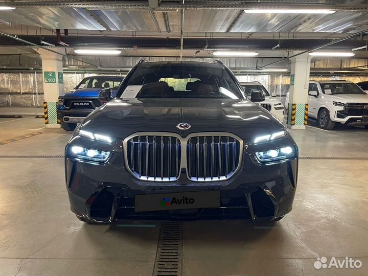 BMW X7 3.0 AT, 2022, 1 562 км