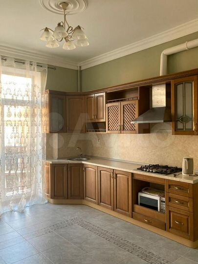 2-к. квартира, 67 м², 3/6 эт.