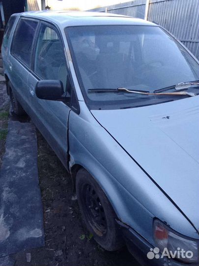 Mitsubishi Space Wagon, 1992